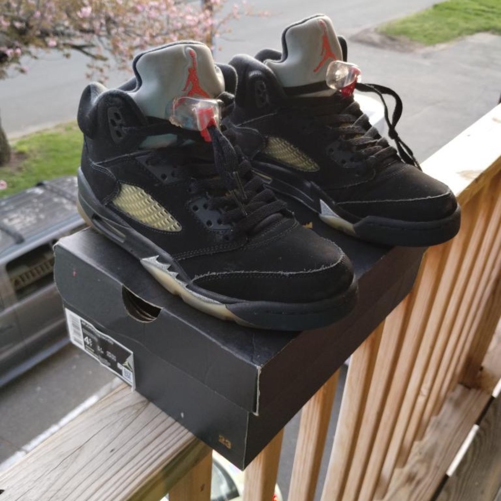 Jordan 5 og bg metallic size 6.5 y